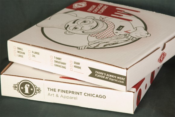 упаковка для футболок в виде коробки для пиццы